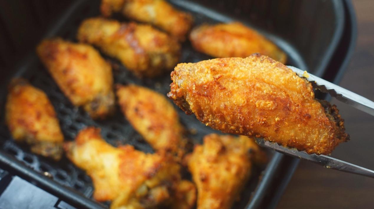 Cánh gà chiên nước mắm bằng nồi chiên không dầu