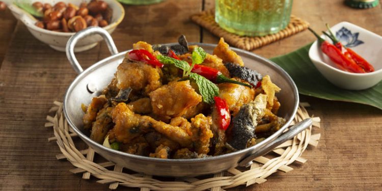 ếch chiên nước mắm