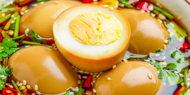 trứng ngâm nước mắm