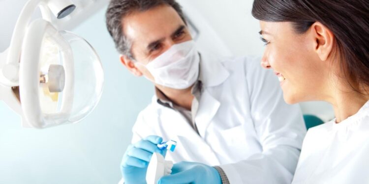 kiểm tra răng miệng định kỳ