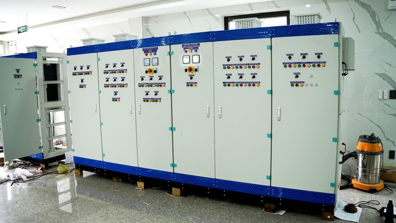 Dịch vụ lắp đặt và thi công tủ điện công nghiệp tại Huỳnh Lai