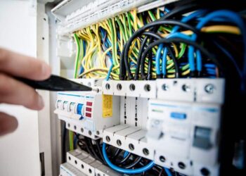 mua thiết bị điện công nghiệp huỳnh lai